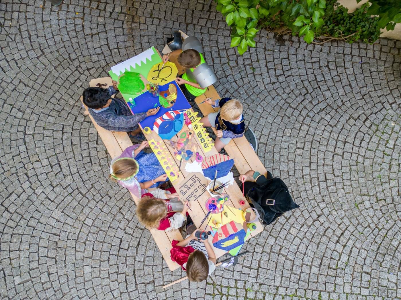 Spiel und Spaß in der Malerwerkstatt (c) Museum Schloss Bruck, Foto Markus Mayr